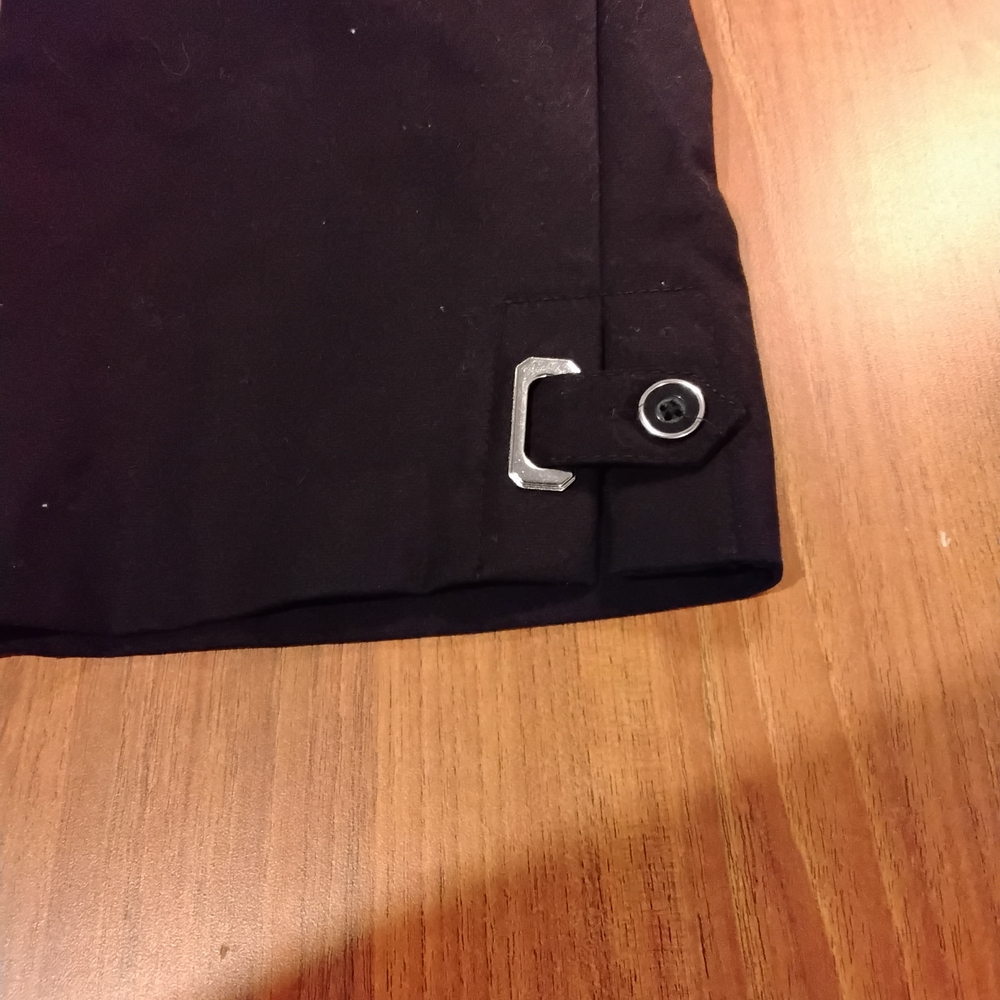 BUNDLE 3 for $10 Rafaella Curvy Black Capris - Picture 6 of 7